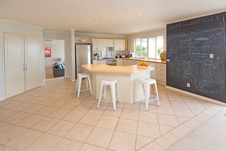 Photo of property in 1201 Whangaparaoa Road, Gulf Harbour, Whangaparaoa, 0930
