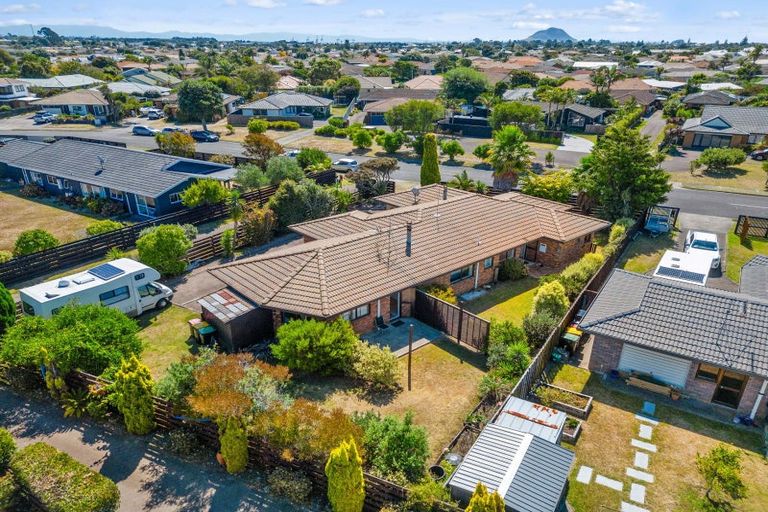 Photo of property in 28 Hibiscus Avenue, Mount Maunganui, 3116