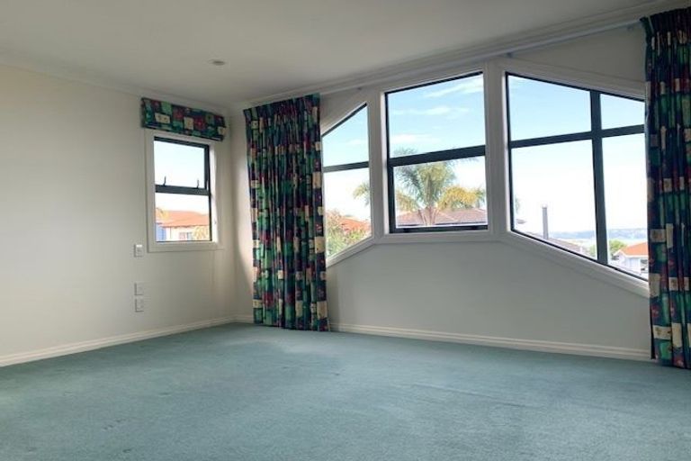 Photo of property in 155c Hobsonville Road, West Harbour, Auckland, 0618