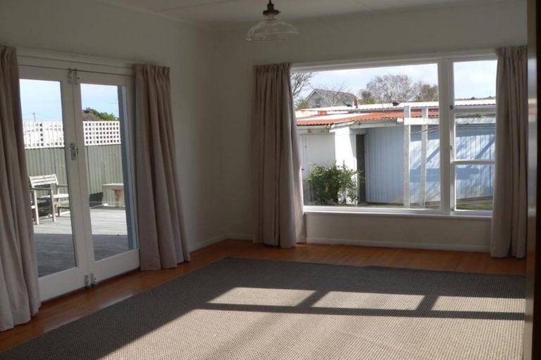 Photo of property in 140 Epuni Street, Epuni, Lower Hutt, 5011