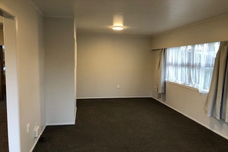Photo of property in 8 Mangarau Crescent, Havelock North, 4130