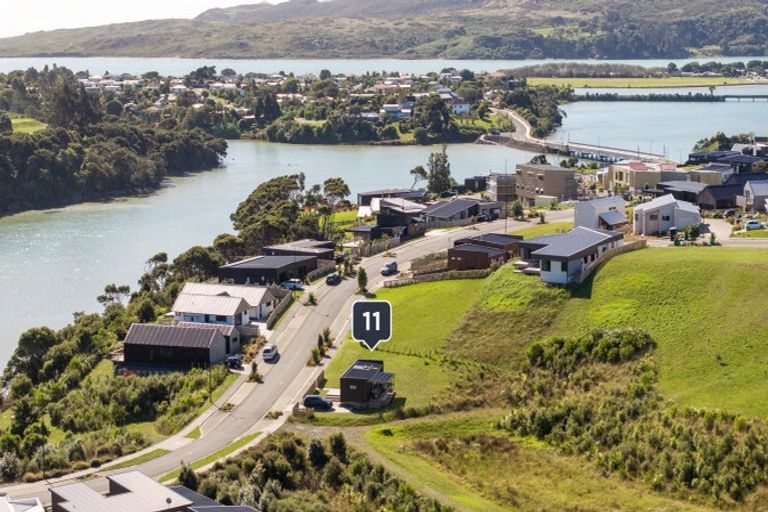 Photo of property in 11 Omahina Street, Raglan, 3225