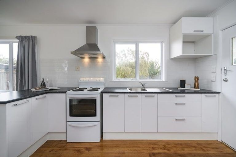 Photo of property in 649 Featherston Street, Roslyn, Palmerston North, 4414