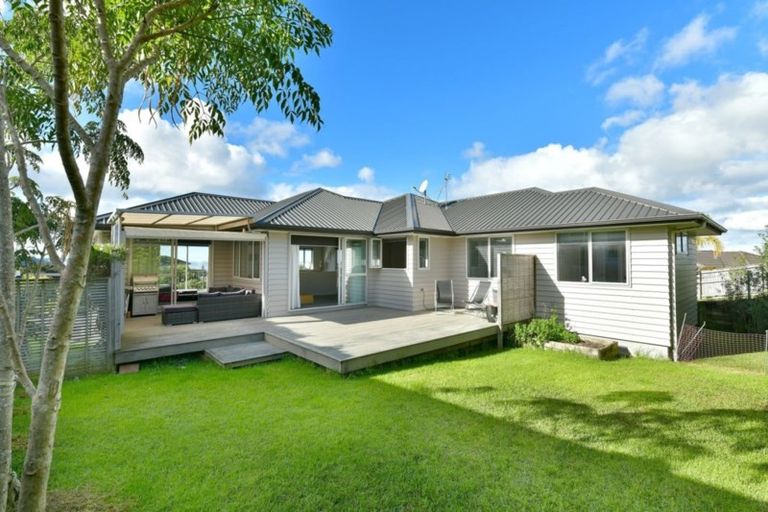 Photo of property in 56 Grovenor Drive, Orewa, 0931