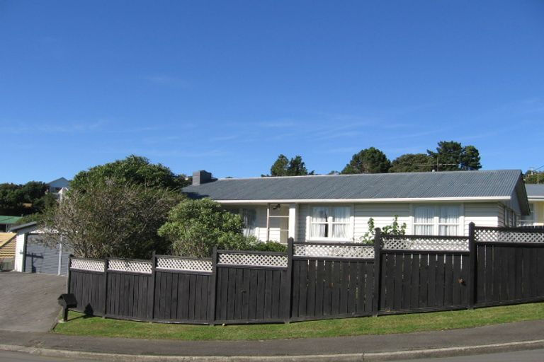 Photo of property in 20 Beazley Avenue, Paparangi, Wellington, 6037