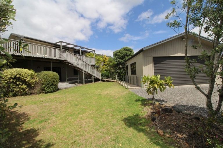 Photo of property in 112 Winslow Place, Matarangi, Whitianga, 3592