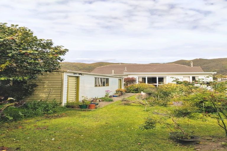 Photo of property in 143 Waiwhetu Road, Waterloo, Lower Hutt, 5011