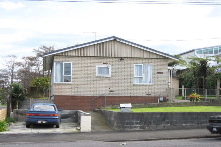 Photo of property in 36 Cutfield Road, New Plymouth, 4310