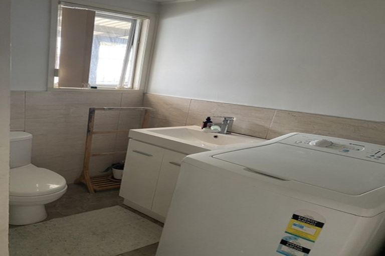 Photo of property in 93 Everglade Drive, Totara Heights, Auckland, 2105