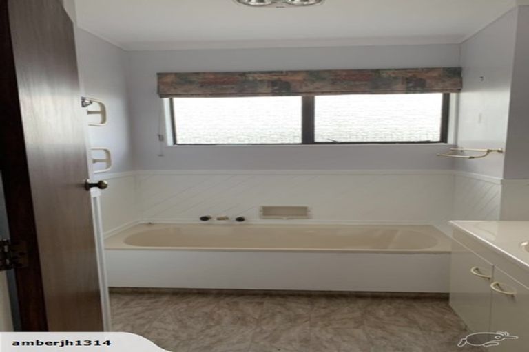 Photo of property in 16 Matuhi Street, Tirohanga, Lower Hutt, 5010