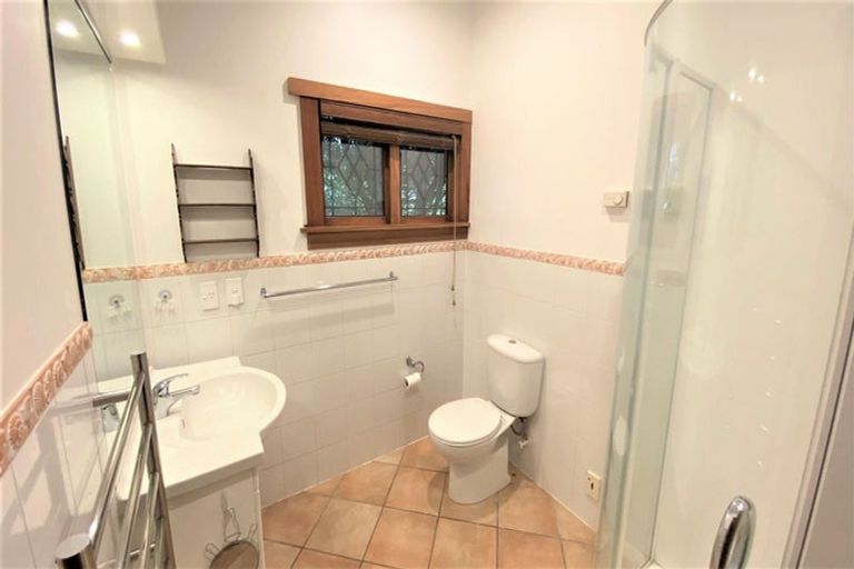 Photo of property in 4 Thorrington Road, Cashmere, Christchurch, 8022