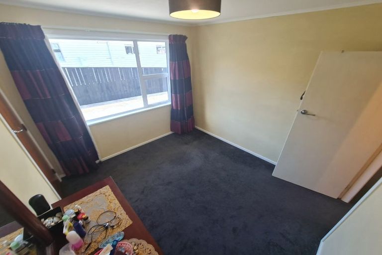 Photo of property in 261 Wellington Road, Wainuiomata, Lower Hutt, 5014