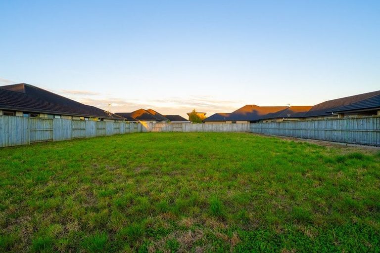 Photo of property in 35 Helen June Avenue, Flagstaff, Hamilton, 3210