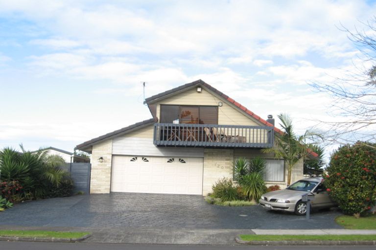 Photo of property in 120 Carnoustie Drive, Wattle Downs, Auckland, 2103