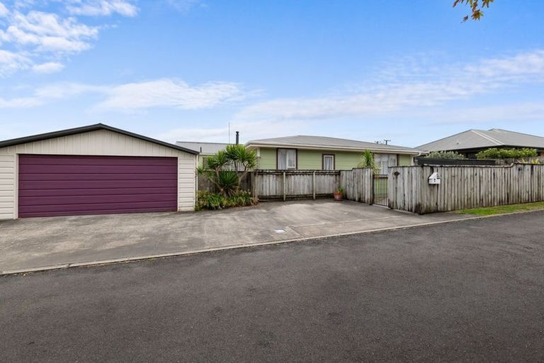 Photo of property in 7 Watters Row, Glen Avon, New Plymouth, 4312