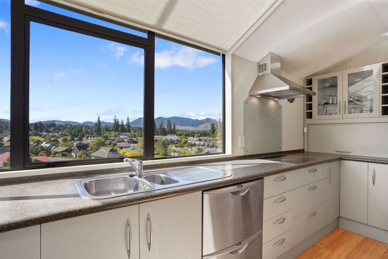 Photo of property in 56 Saint James Avenue, Hanmer Springs, 7334