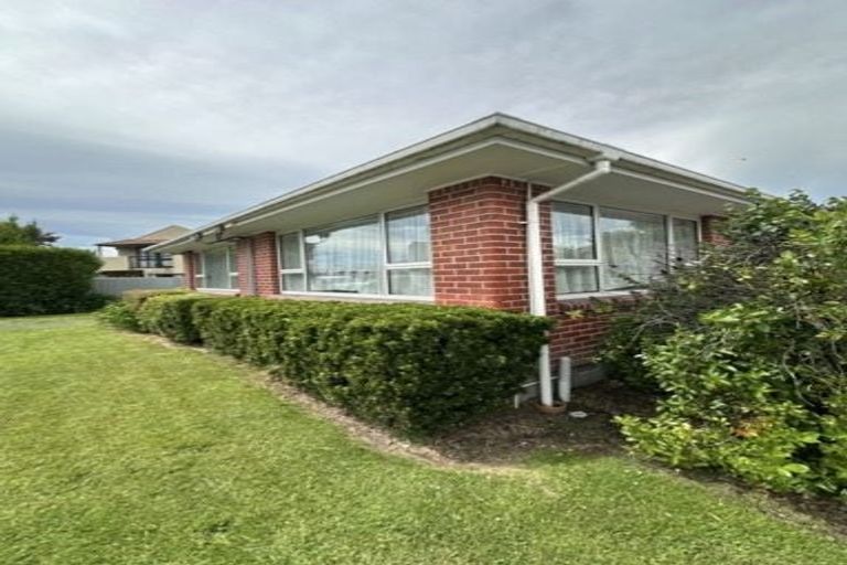 Photo of property in 2/13 Nelson Street, Riccarton, Christchurch, 8011