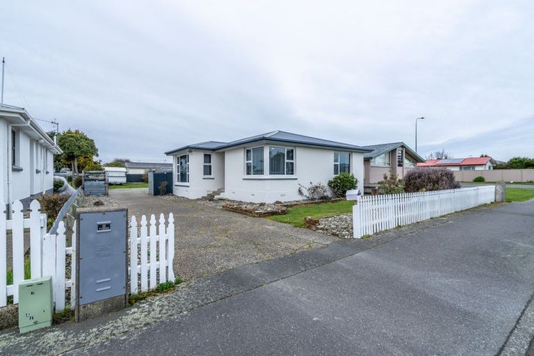 Photo of property in 17 Regent Street, Newfield, Invercargill, 9812