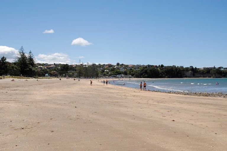 Photo of property in 4/773 Beach Road, Browns Bay, Auckland, 0630