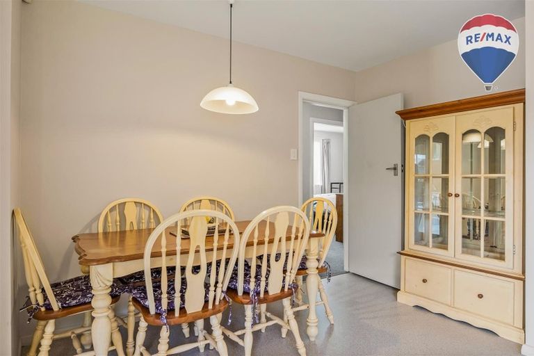 Photo of property in 41 Ranui Terrace, Tawa, Wellington, 5028