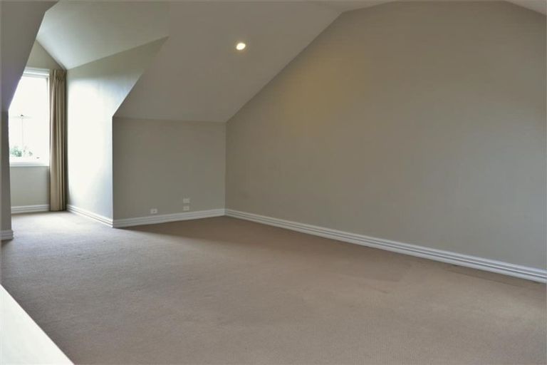 Photo of property in 10 Leneford Drive, East Tamaki, Auckland, 2013