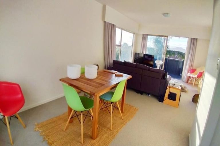 Photo of property in 2/3 Rahopara Street, Castor Bay, Auckland, 0620