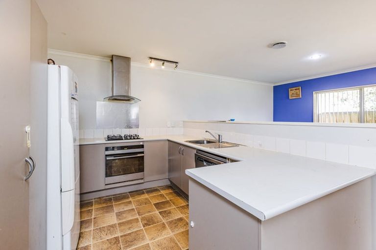 Photo of property in 35 Peverill Crescent, Papatoetoe, Auckland, 2025