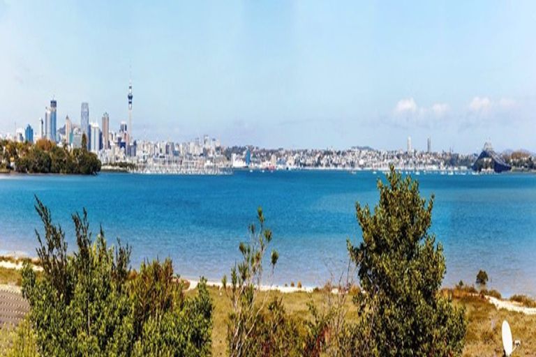 Photo of property in 2/38 Walter Street, Hauraki, Auckland, 0622