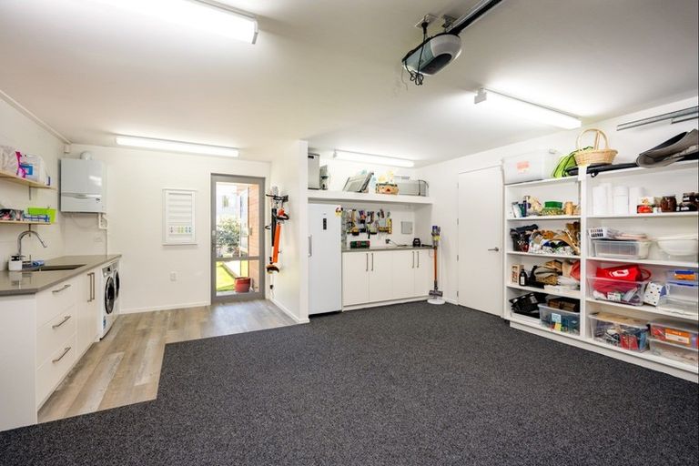 Photo of property in 76 Aubrey Road, Wanaka, 9305