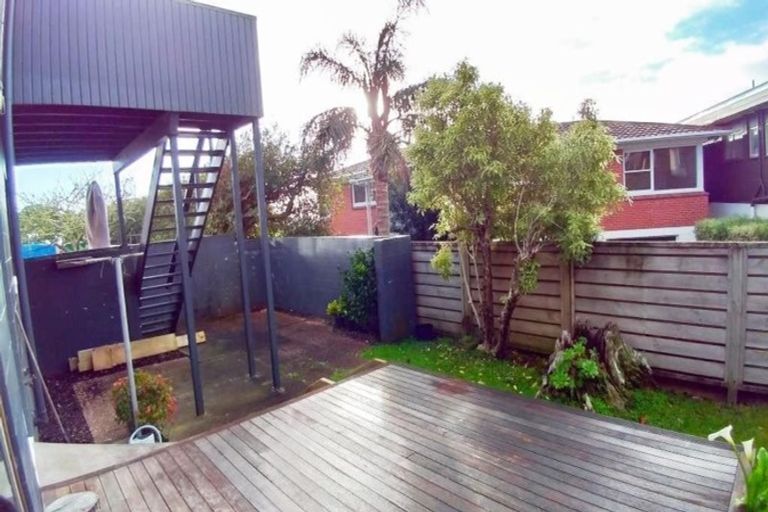 Photo of property in 2/3 Rahopara Street, Castor Bay, Auckland, 0620