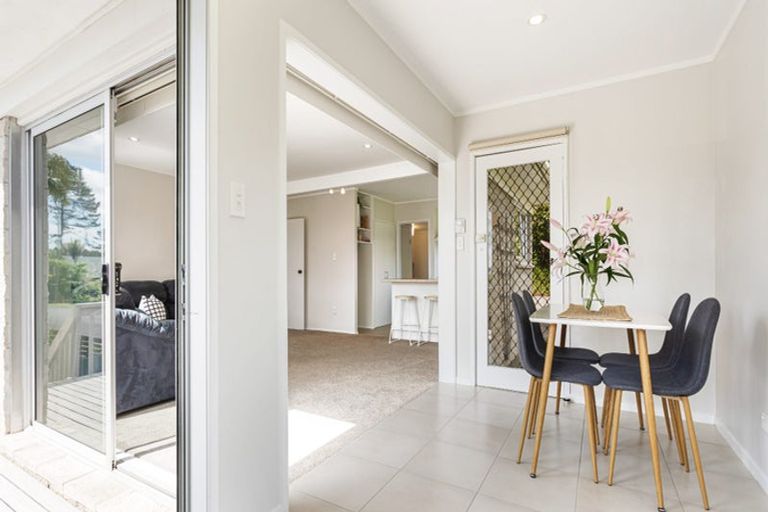 Photo of property in 2/67 Brigantine Drive, Beach Haven, Auckland, 0626