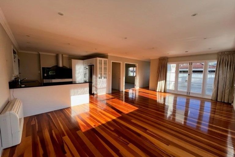 Photo of property in 48a Queens Grove, Hutt Central, Lower Hutt, 5010