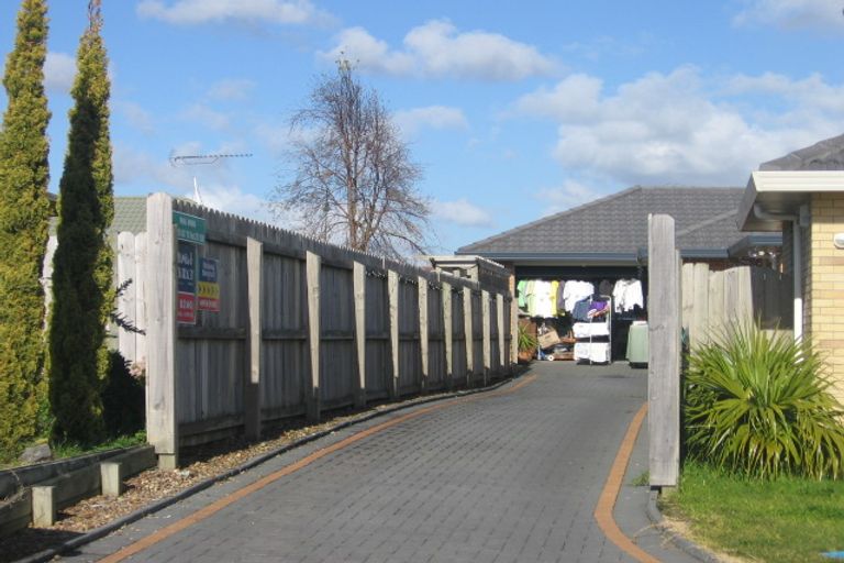 Photo of property in 10 Coleraine Place, East Tamaki, Auckland, 2016