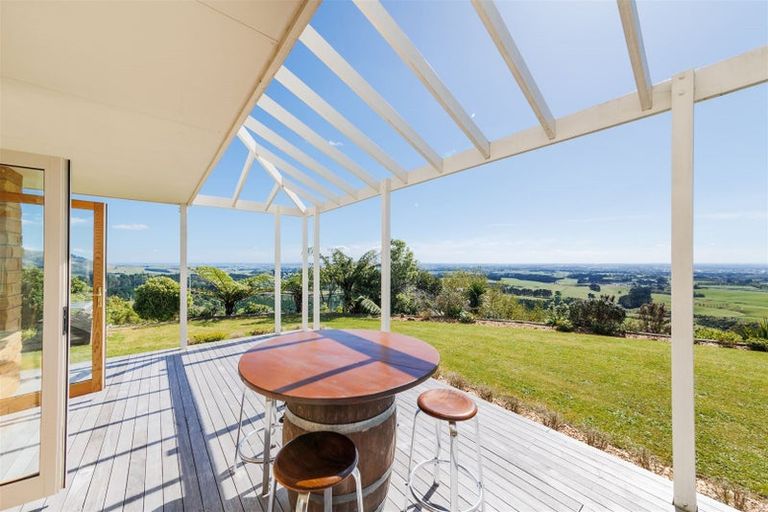 Photo of property in 333 Ngahere Park Road, Turitea, Palmerston North, 4472