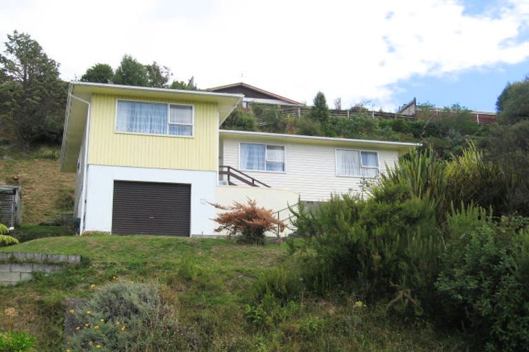 Photo of property in 5 Duncraig Street, Silverstream, Upper Hutt, 5019