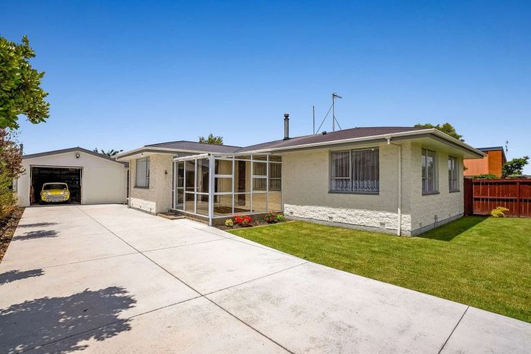 Photo of property in 76 Bush Street, Rangiora, 7400