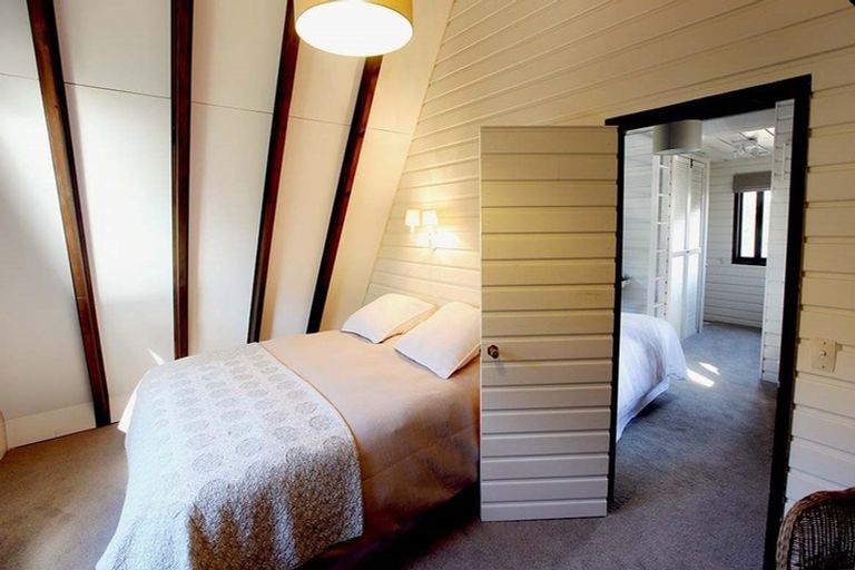 Photo of property in 65 Arrowtn-lke Hayes Road, Lake Hayes, Queenstown, 9371