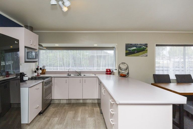 Photo of property in 25 Dalfield Place, Highbury, Palmerston North, 4412