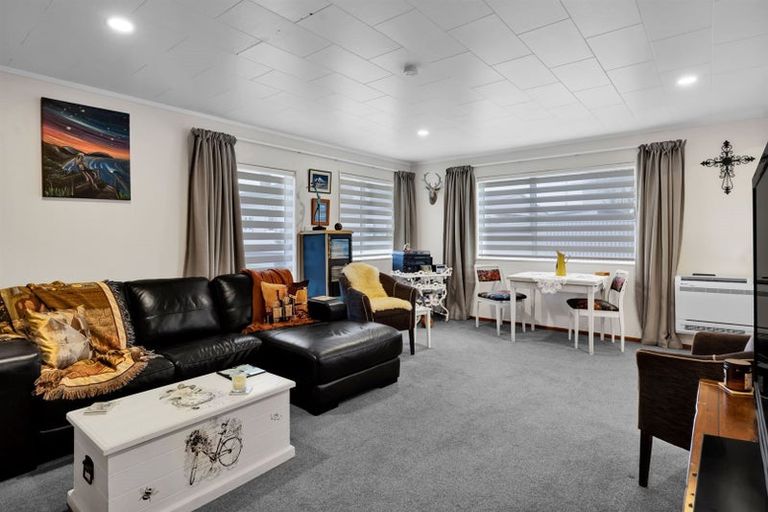 Photo of property in 24b Surrey Street, Hawera, 4610