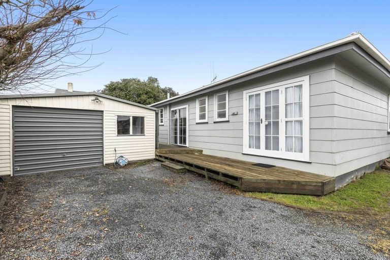 Photo of property in 1064 Heaphy Terrace, Fairfield, Hamilton, 3214