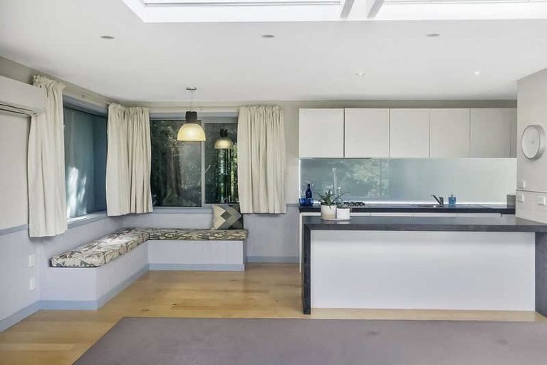 Photo of property in 24 Park Terrace, Corsair Bay, Lyttelton, 8082