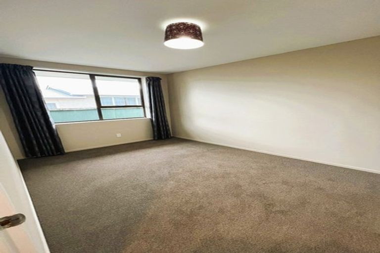 Photo of property in 2/41 Inwoods Road, Parklands, Christchurch, 8083