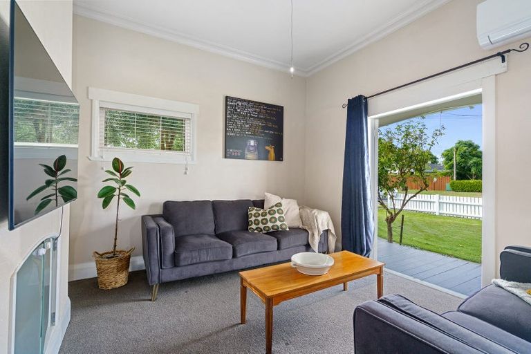 Photo of property in 18 Clare Street, Cambridge, 3434