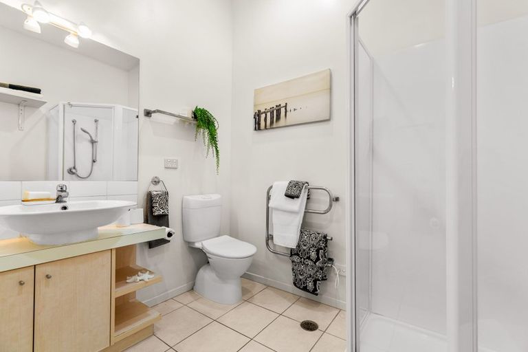 Photo of property in 1/206 Manuka Road, Bayview, Auckland, 0629