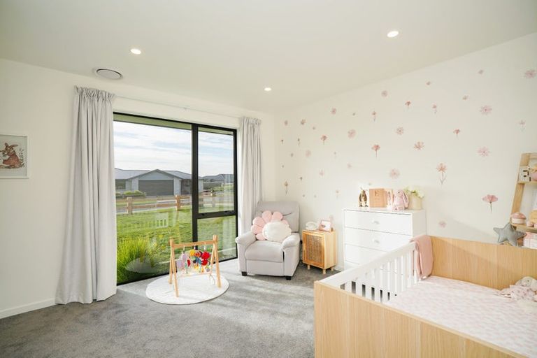 Photo of property in 6 Chatham Rise, Seaward Bush, Invercargill, 9812