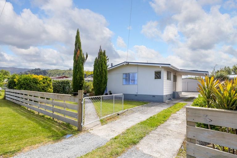 Photo of property in 73 Brandon Street, Featherston, 5710