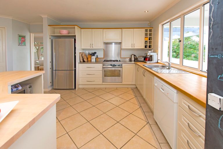 Photo of property in 1201 Whangaparaoa Road, Gulf Harbour, Whangaparaoa, 0930