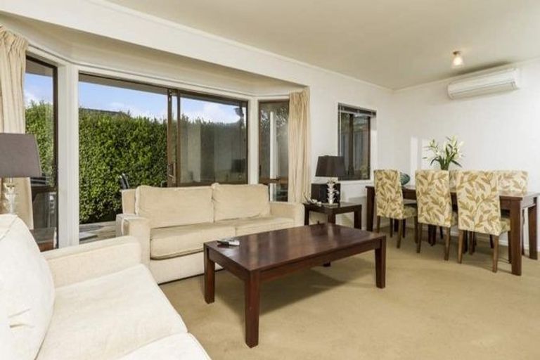 Photo of property in 29 Sycamore Drive, Sunnynook, Auckland, 0620