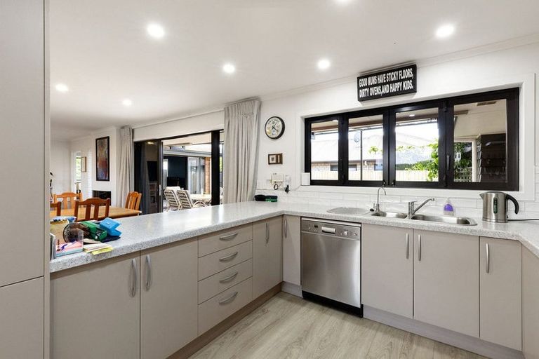 Photo of property in 18 Watkins Road, Cambridge, 3434