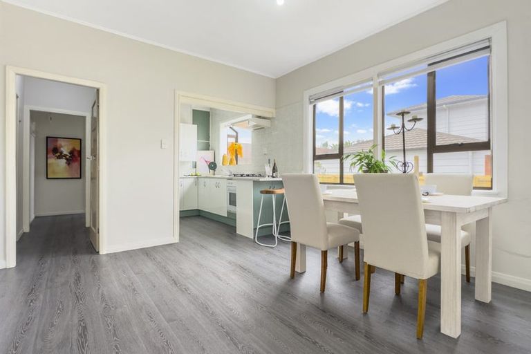 Photo of property in 3a Haverstock Road, Sandringham, Auckland, 1025